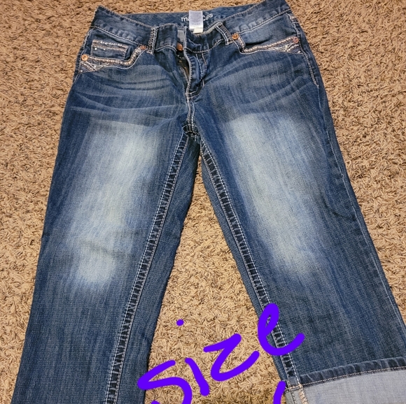 Maurices capris size 7/8 - Picture 1 of 5
